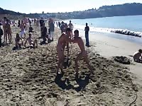 American amateurs are having fun together on the beach