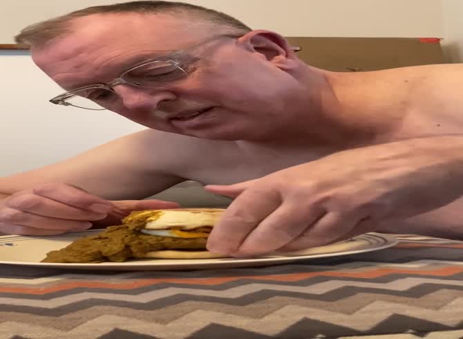 Exposed faggot shiteater Mike Vargo eats a shit mcmuffin Extrem  