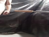 おもちゃの棒で楽しむ