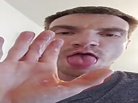He eats his cum for me 🔥 